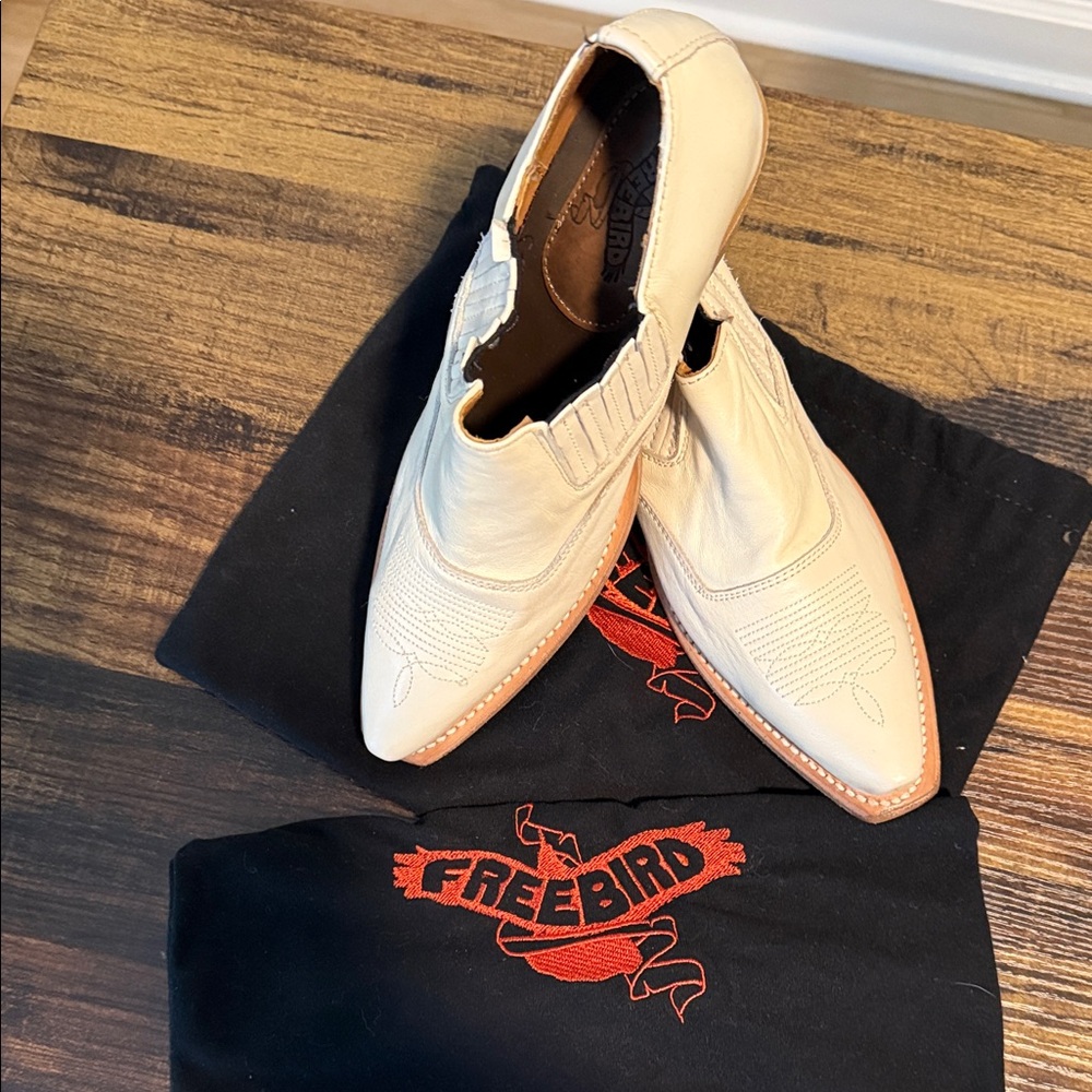 Freebird women cream  Leather Shoes